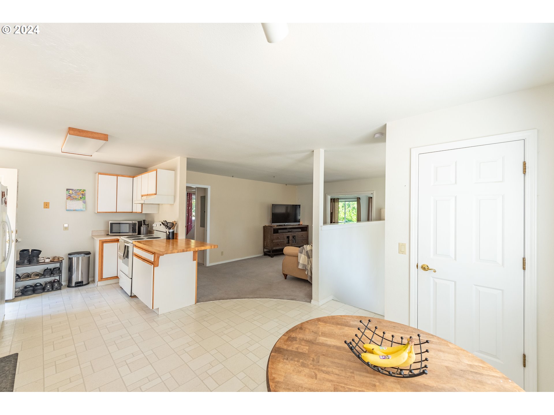 62782 Flagstaff Road Coos Bay, OR 97420 - Photo 4 of 46 Gallery Image 4