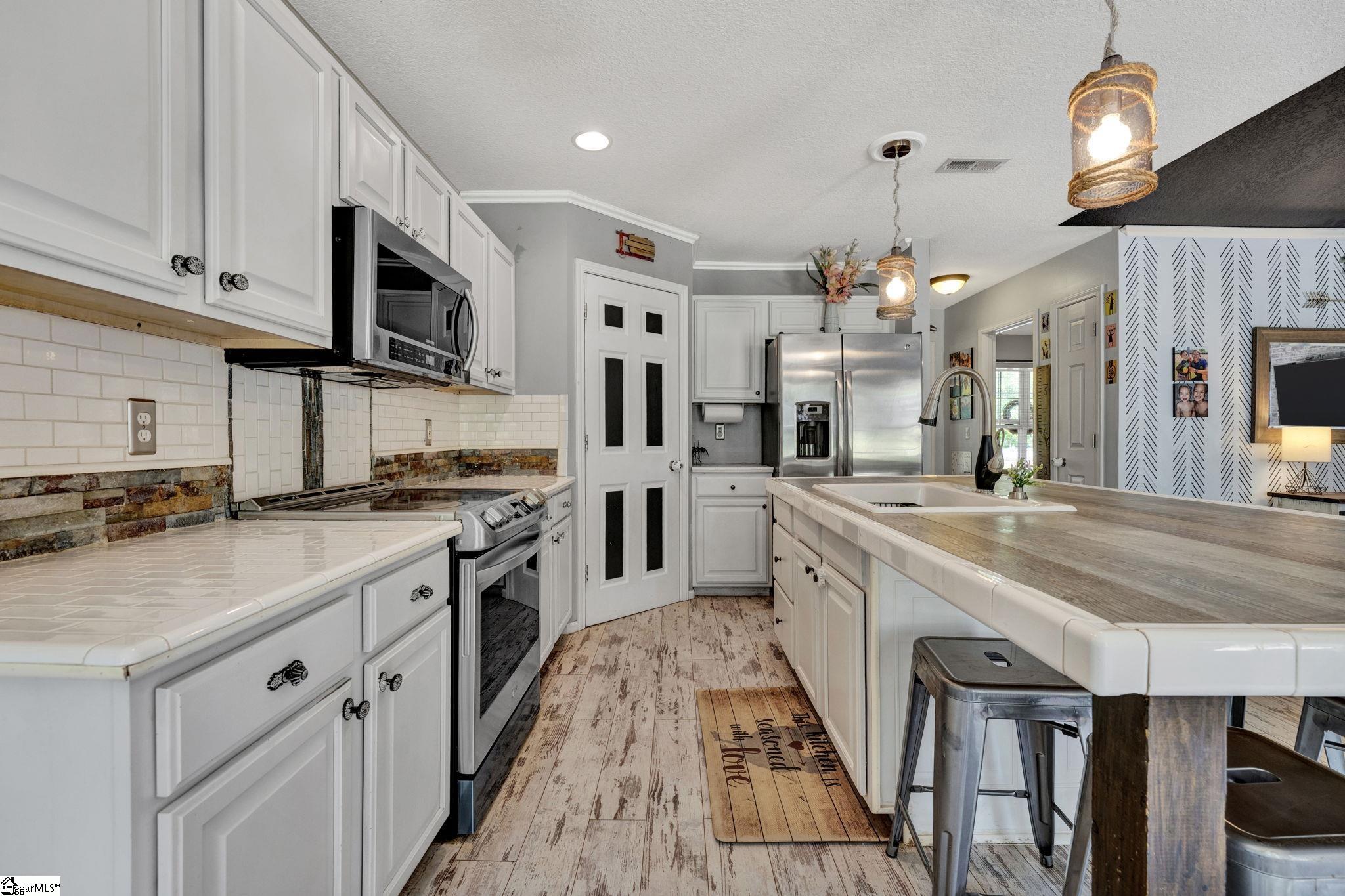 113 Soliel Way Pendleton, SC 29670 - Photo 7 of 34