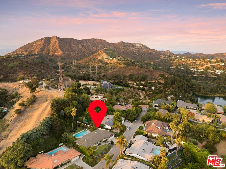 6523 Lakeridge Road Los Angeles, CA 90068 - Photo 26 of 28 an aerial view of a