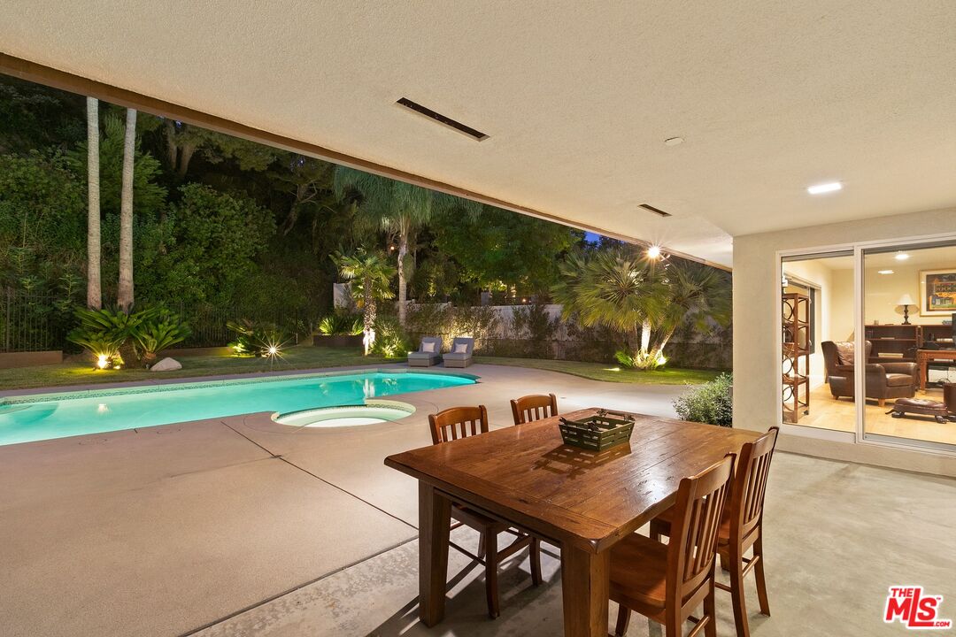 6523 Lakeridge Road Los Angeles, CA 90068 - Photo 5 of 28 a view of yard with patio