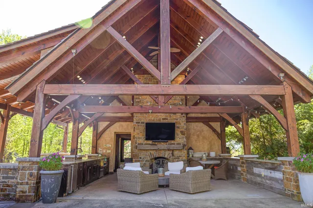 $2,290,000 | 1895 Gun Club Road, Jasper, IN 47546