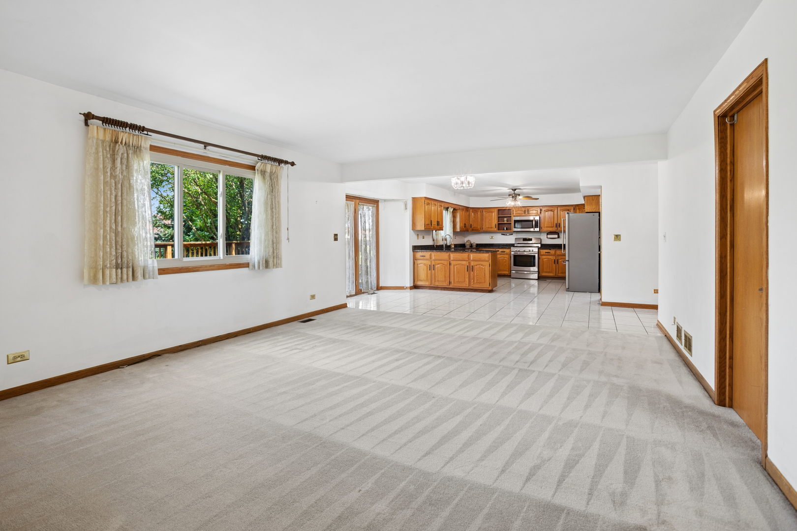 1280 Aspen Way Addison, IL 60101 - Photo 8 of 22