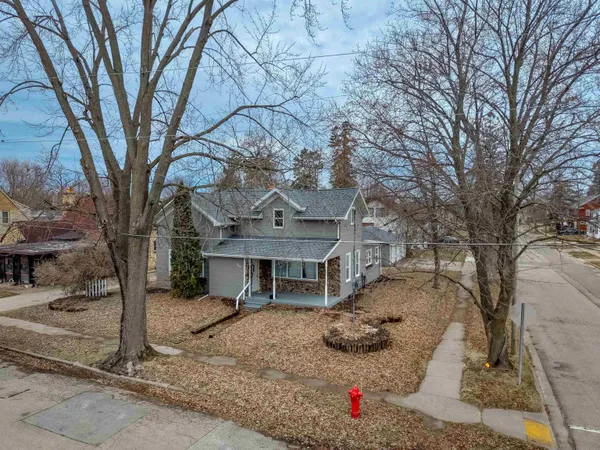 $240,000 | 903 Smith Street, New London, WI 54961