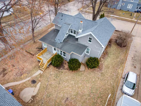 $240,000 | 903 Smith Street, New London, WI 54961