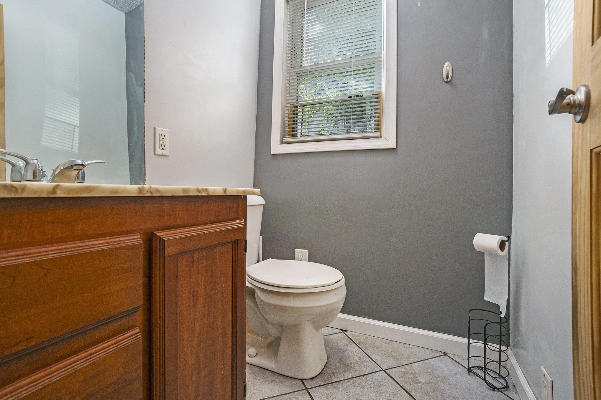 132 Middle Street Three Rivers, MI 49093 - Photo 9 of 17 016_dsc09102_922