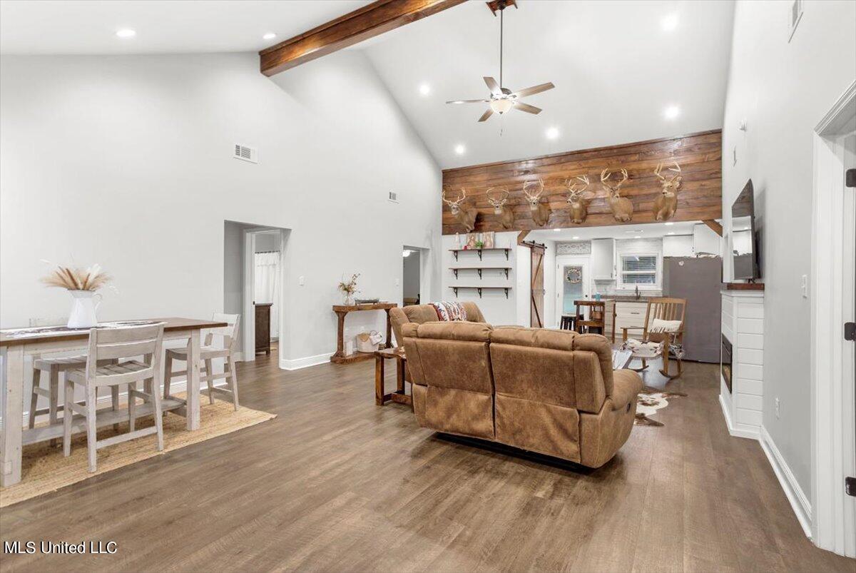 25286 East Dubuisson Road Pass Christian, MS 39571 - Photo 4 of 26 Living Room