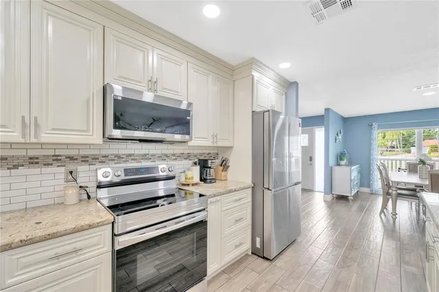 $499,900 | 4002 Briarlake Drive, Valrico, FL 33596