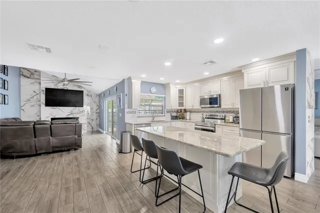 $499,900 | 4002 Briarlake Drive, Valrico, FL 33596