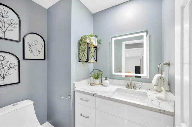 $499,900 | 4002 Briarlake Drive, Valrico, FL 33596