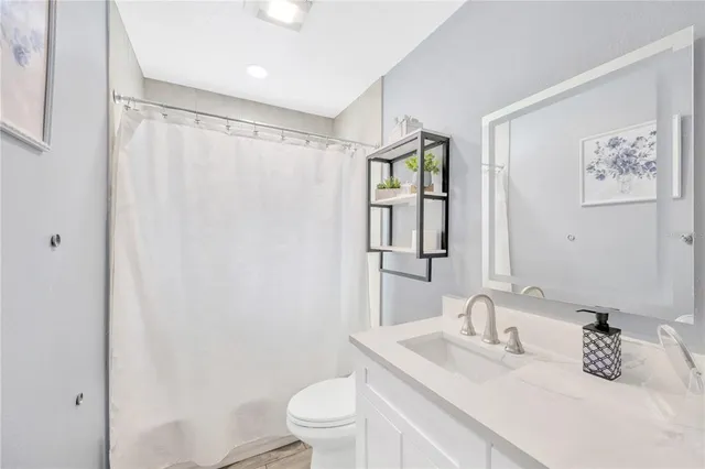 $499,900 | 4002 Briarlake Drive, Valrico, FL 33596