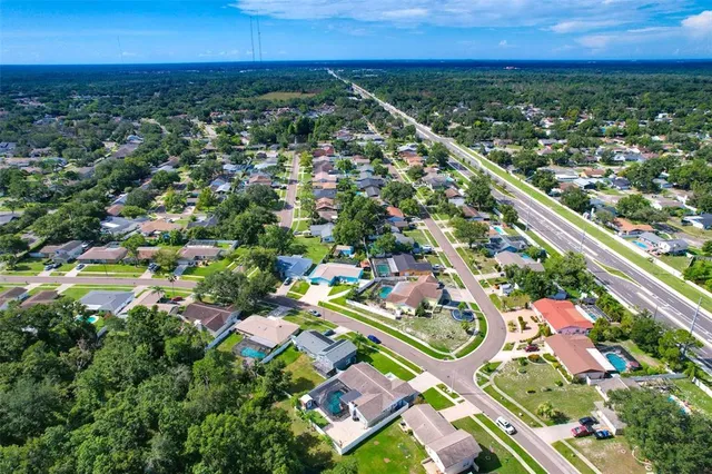 $499,900 | 4002 Briarlake Drive, Valrico, FL 33596