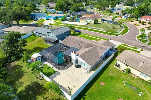 $499,900 | 4002 Briarlake Drive, Valrico, FL 33596