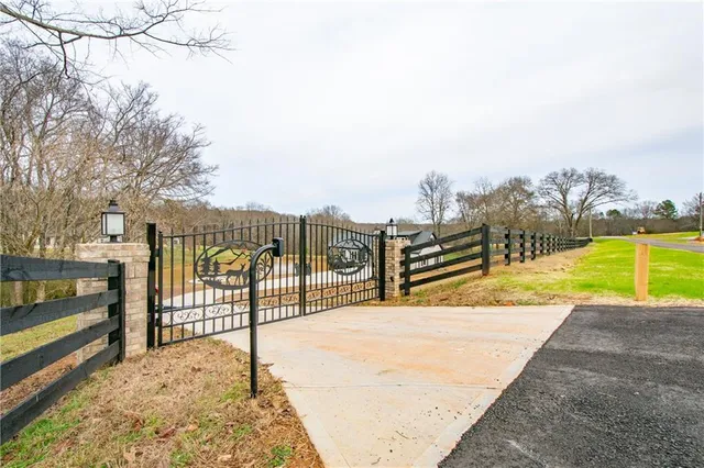 $699,000 | 161 Hensley Lane, Hoschton, GA 30548