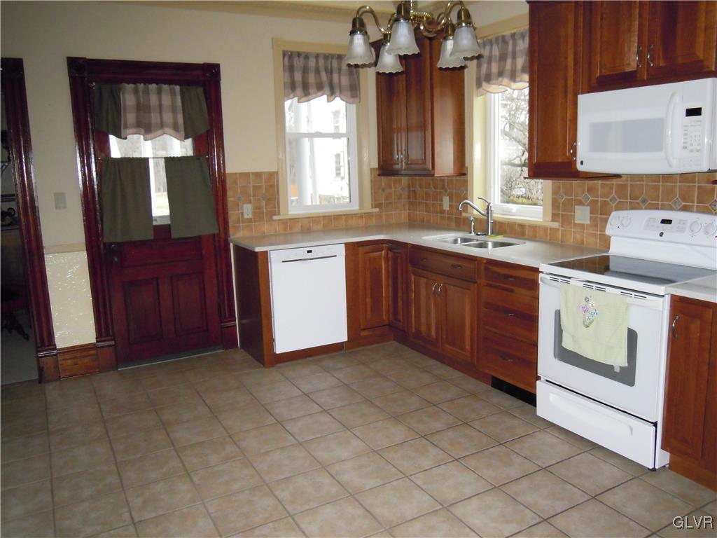 7254 Decatur Street New Tripoli, PA 18066 - Photo 8 of 22 Gallery Image 8