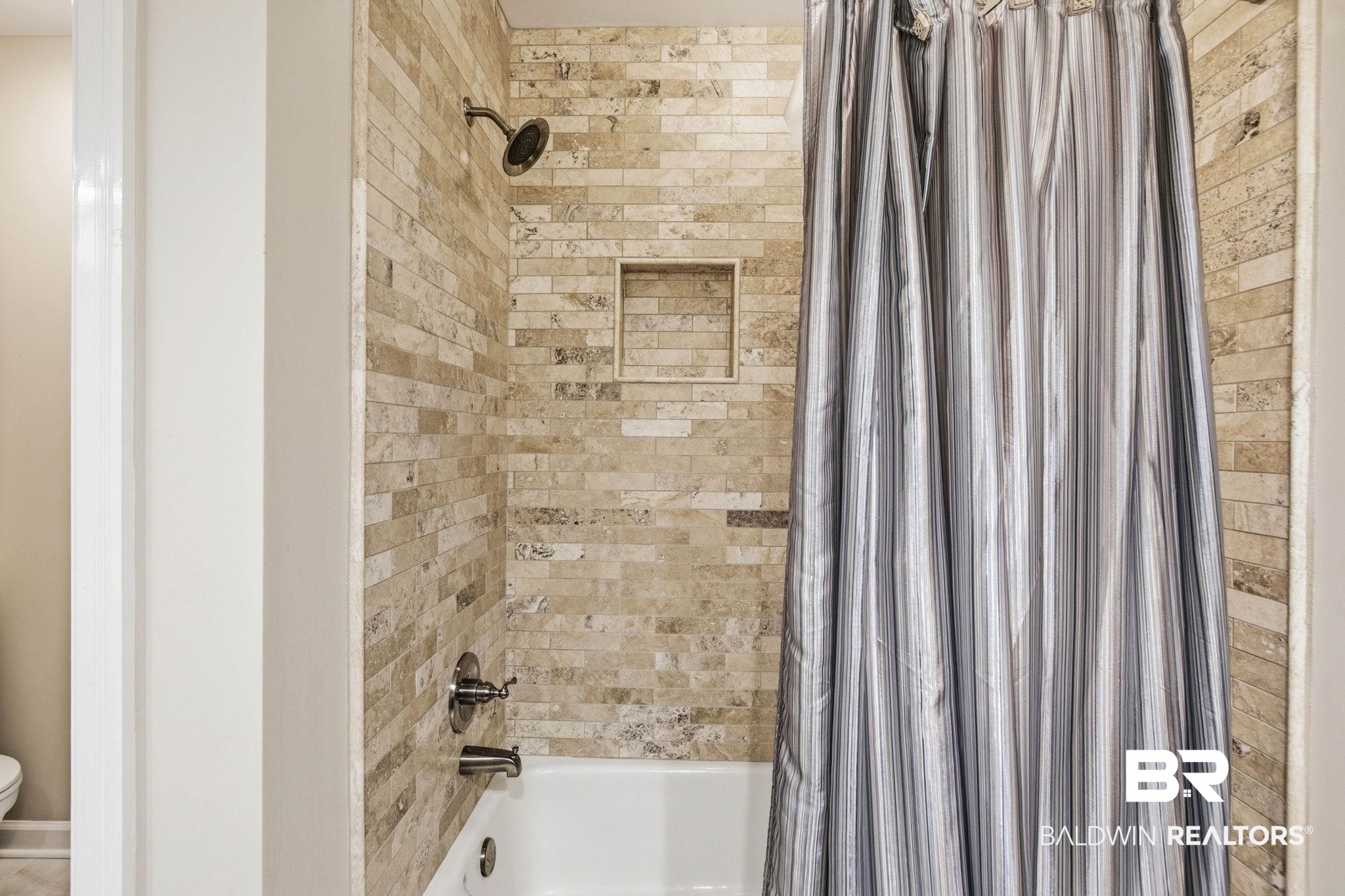 31515 Rhett Drive Spanish Fort, AL 36527 - Photo 51 of 100 Tiled shower tub combination with shampoo cut out