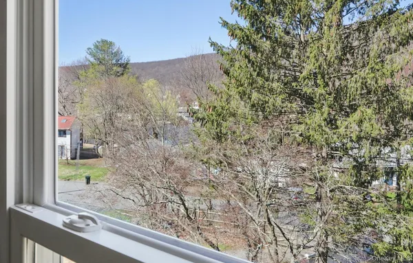 $589,000 | 27 Windermere Avenue, Greenwood Lake, NY 10925