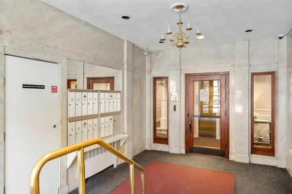 $5,300 | 520 Beacon Street, Unit 1C, Boston, MA 02215
