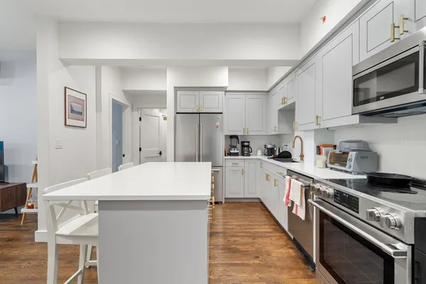 $5,300 | 520 Beacon Street, Unit 1C, Boston, MA 02215
