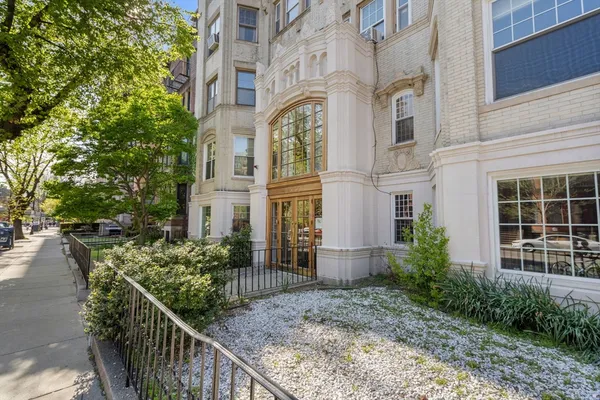 $5,300 | 520 Beacon Street, Unit 1C, Boston, MA 02215
