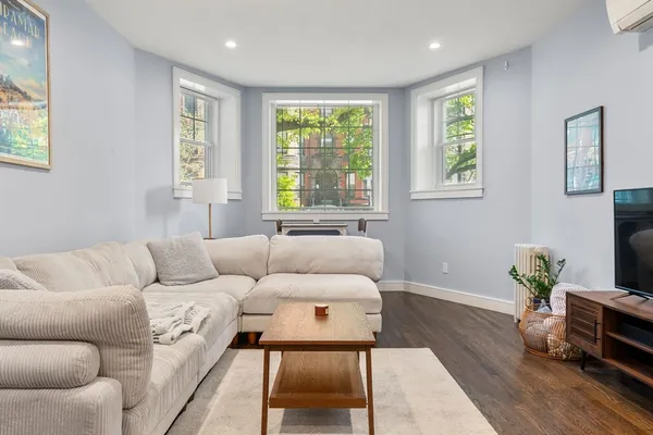 $5,300 | 520 Beacon Street, Unit 1C, Boston, MA 02215