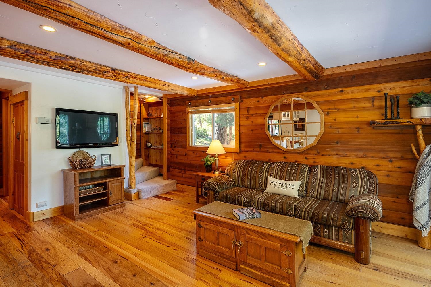 12095 Ski Run Road Truckee, CA 96161 - Photo 14 of 21 Gallery Image 14