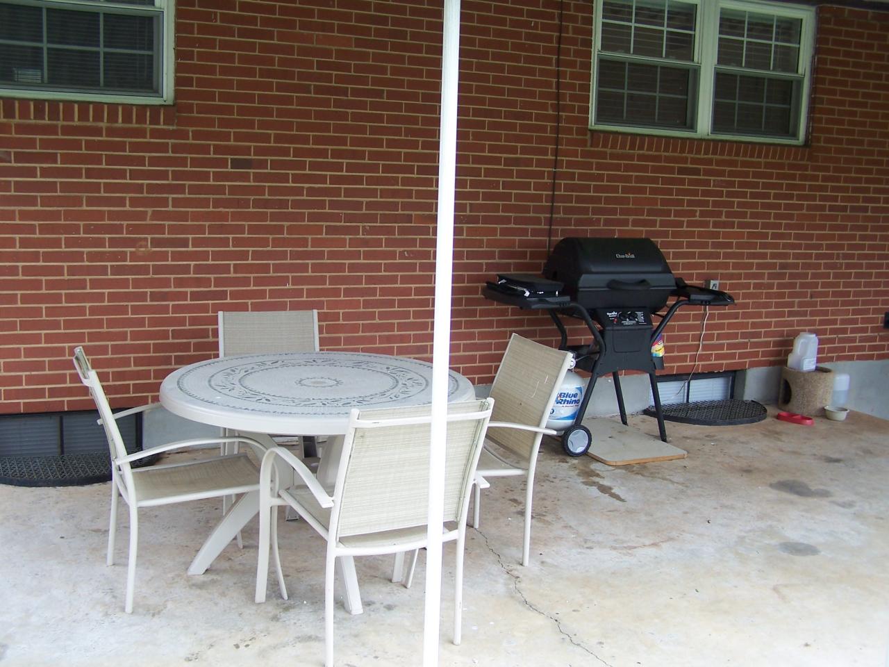 7060 Brookview Road Roanoke, VA 24019 - Photo 15 of 16 covered patio