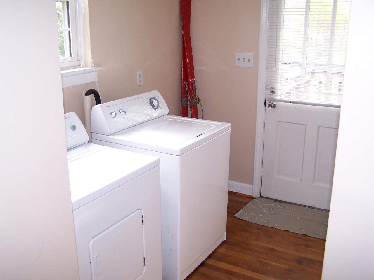 7060 Brookview Road Roanoke, VA 24019 - Photo 8 of 16 main level laundry
