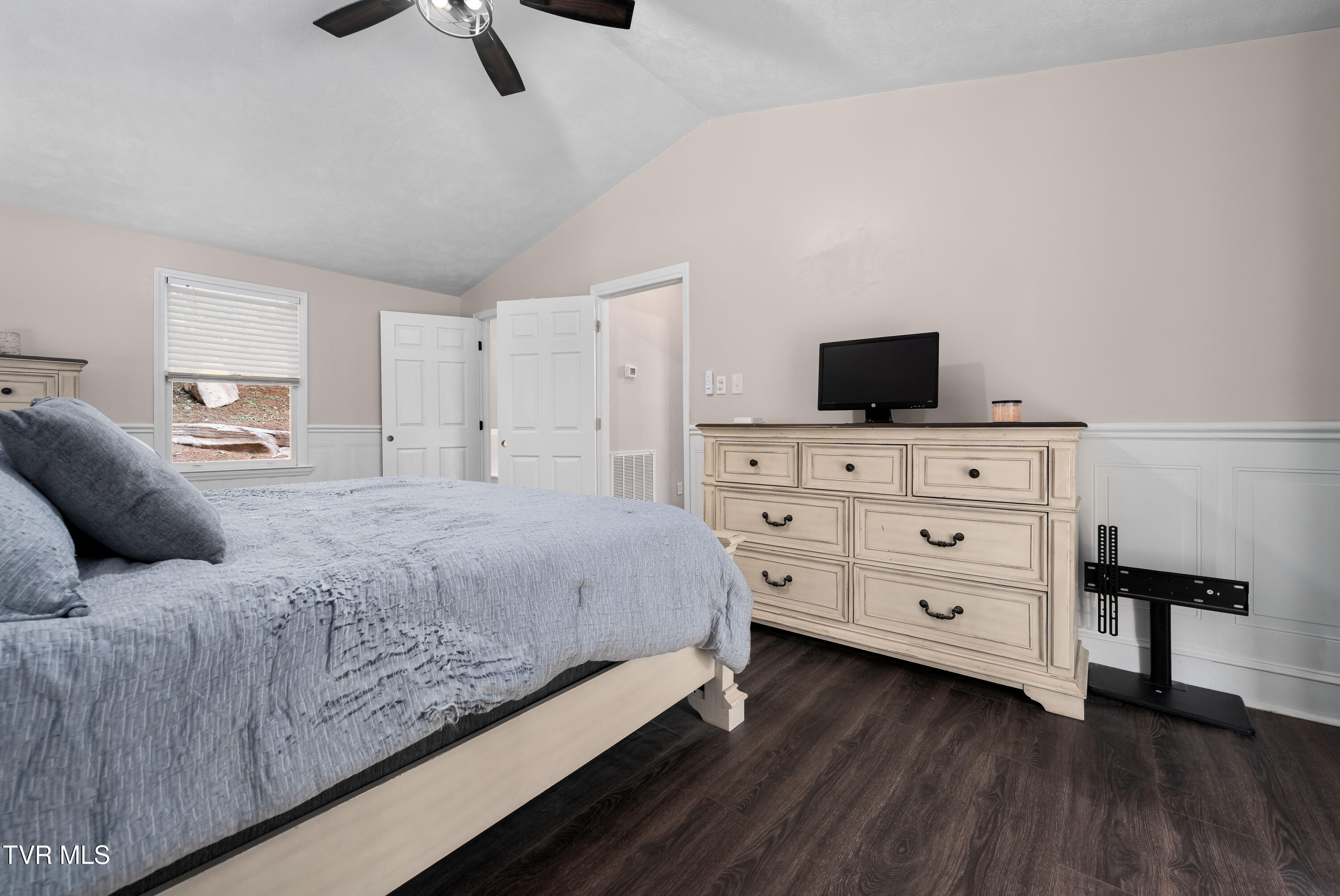 1113 Berry Road Elizabethton, TN 37643 - Photo 18 of 88 1113 Berry Rd (80 of 89)