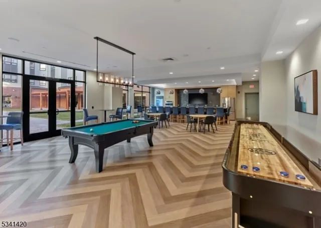 $2,279 | 10 Green Street, Unit 507, Woodbridge, NJ 07095