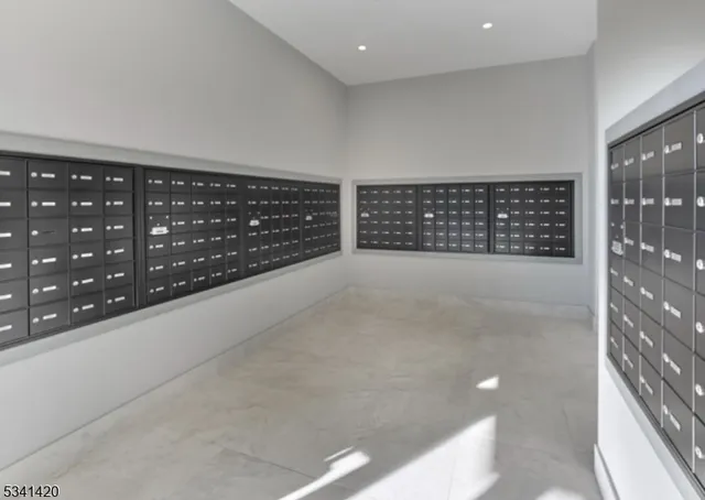 $2,279 | 10 Green Street, Unit 507, Woodbridge, NJ 07095