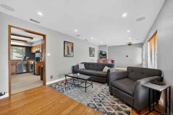 $824,500 | 32721 Mountain View Road, Bonsall, CA 92003