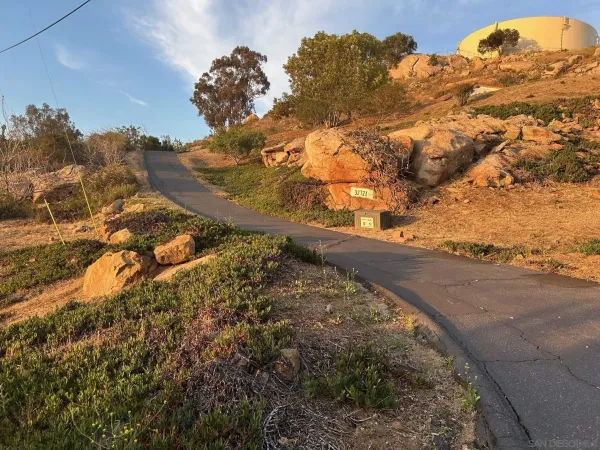 $824,500 | 32721 Mountain View Road, Bonsall, CA 92003