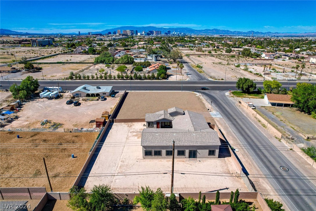 8141 Rancho Destino Road Las Vegas, NV 89123 - Photo 3 of 82 Gallery Image 3