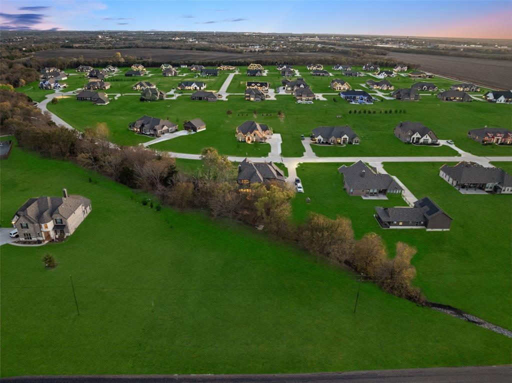 191 Daniel Drive Van Alstyne, TX 75495 - Photo 29 of 30 a view of a city