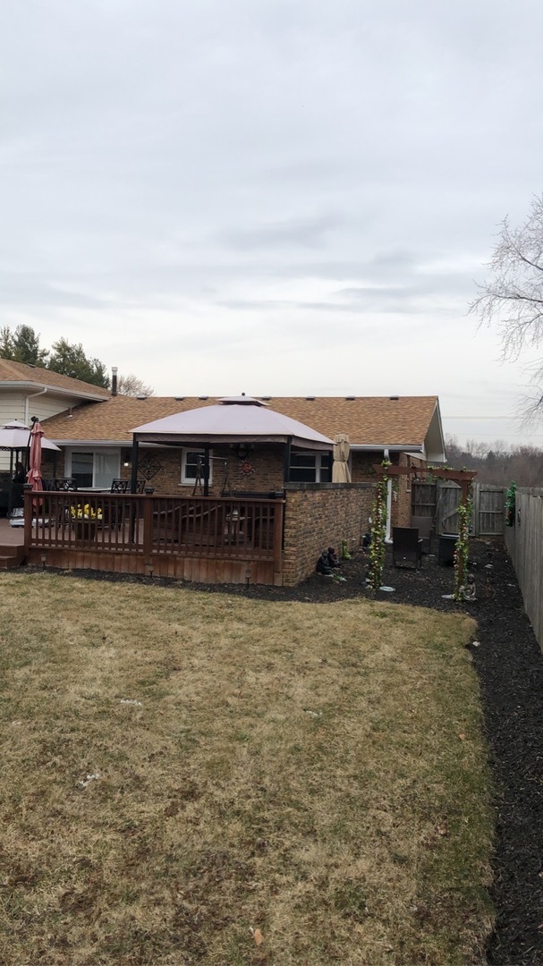 1940 Jericho Road Aurora, IL 60506 - Photo 28 of 29 a terrace with a city view