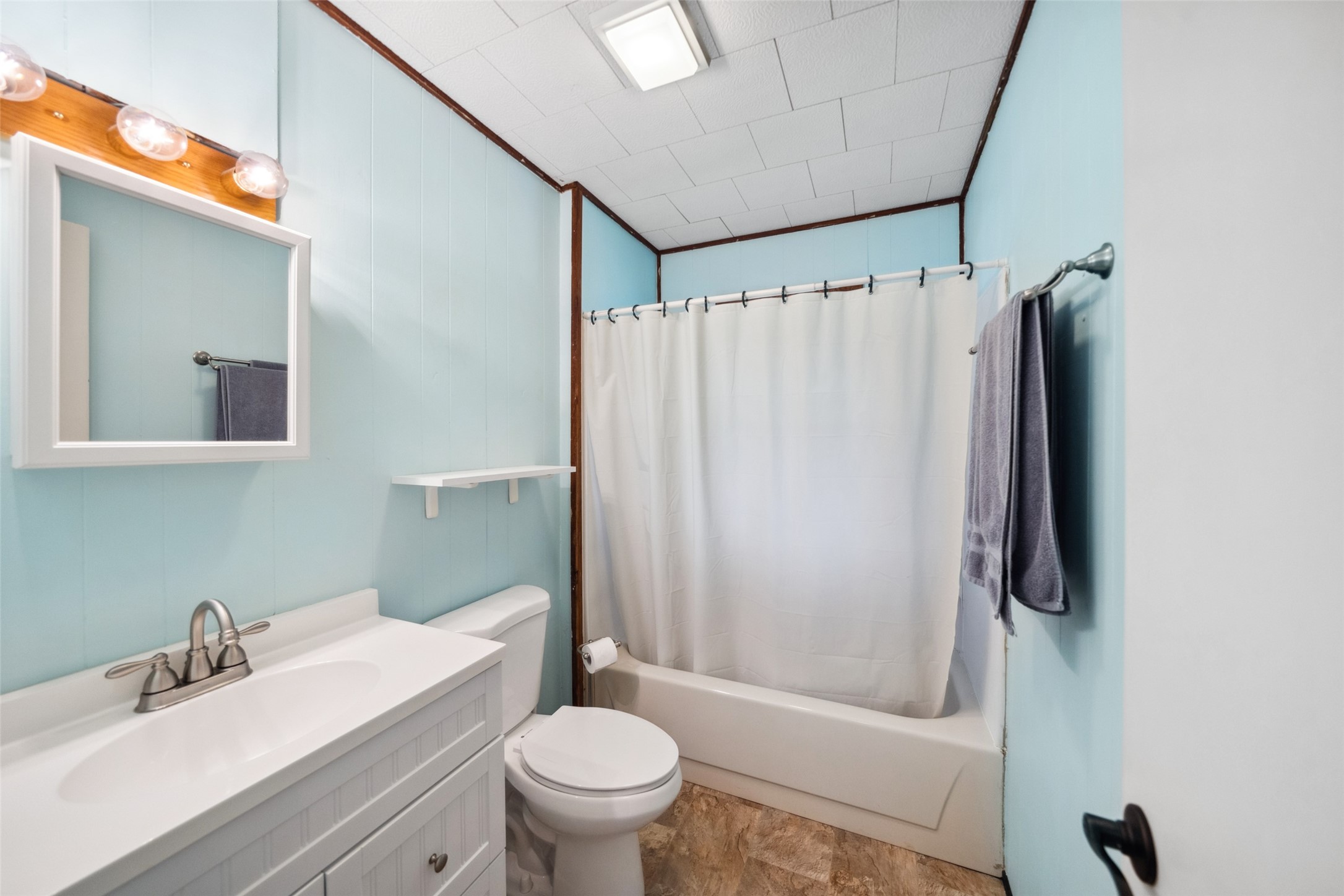 215 Selkirk Road Bay City, TX 77414 - Photo 17 of 36 a bathroom with a sink toilet and shower