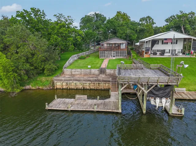 $549,000 | 215 Selkirk Road, Bay City, TX 77414