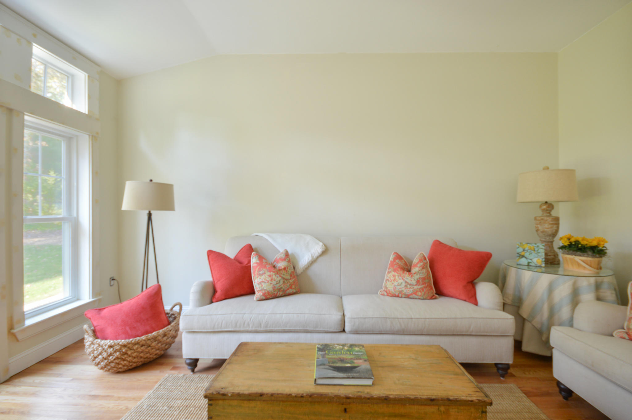 140 Scraggy Neck Road Cataumet, MA 02534 - Photo 12 of 39 a living room with furniture and a couch