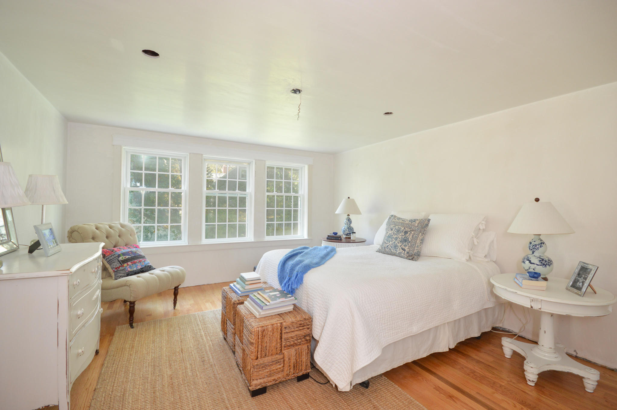 140 Scraggy Neck Road Cataumet, MA 02534 - Photo 21 of 39 a bedroom with a bed and a window