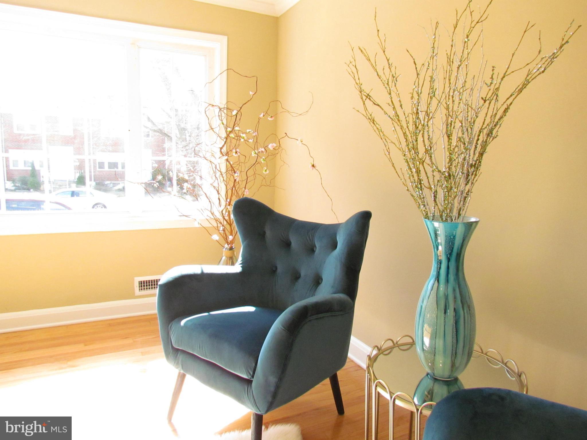 1634 Ingram Road Baltimore, MD 21239 - Photo 3 of 21 a view of balcony with furniture