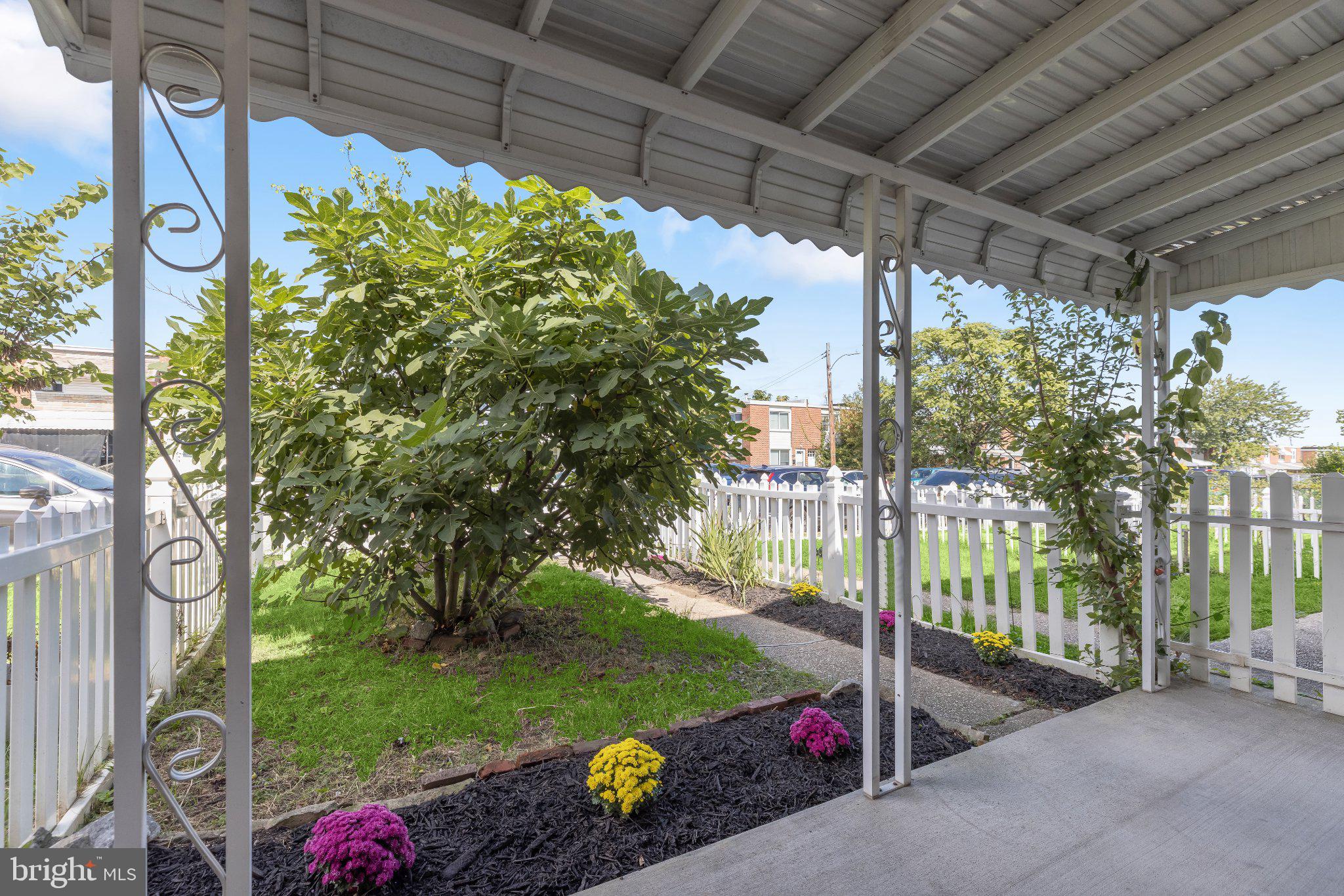 7905 Eastdale Road Baltimore, MD 21224 - Photo 4 of 30 Front Porch