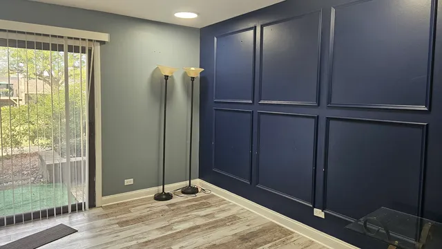 $2,000 | 729 Limerick Lane, Unit 1B, Schaumburg, IL 60193