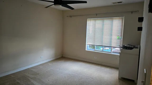 $2,000 | 729 Limerick Lane, Unit 1B, Schaumburg, IL 60193