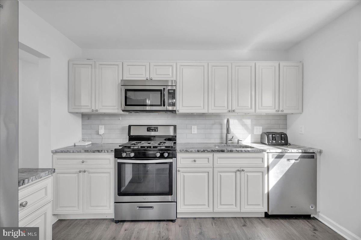 246 Colgate Avenue Pemberton, NJ 08068 - Photo 13 of 30 Kitchen