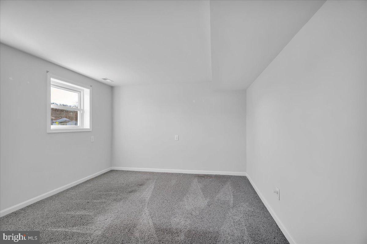 246 Colgate Avenue Pemberton, NJ 08068 - Photo 19 of 30 Primary Bedroom downstairs