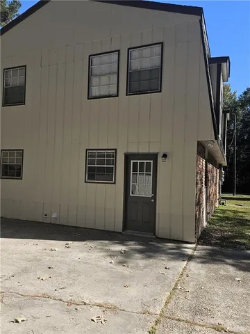 $1,400 | 20121 Helenbirg Road, Unit 1, Covington, LA 70433