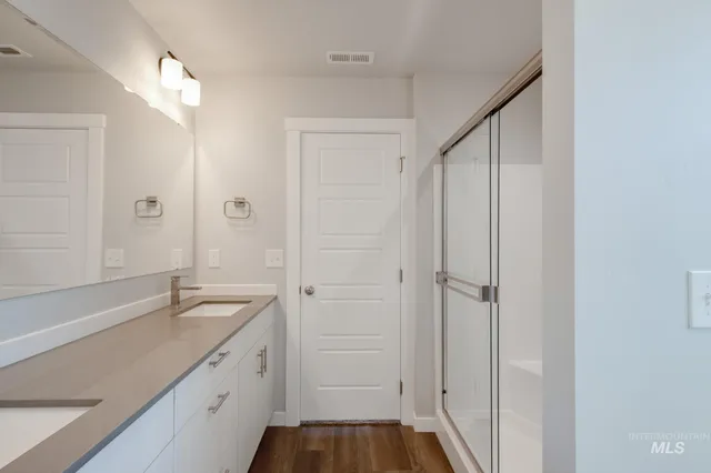 $599,990 | 2940 North Schimigadoon Way, Eagle, ID 83616