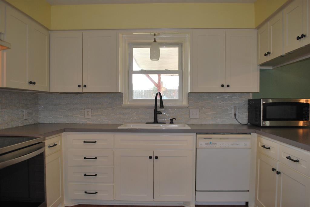 2604 West Johnson Street Denison, TX 75020 - Photo 12 of 40