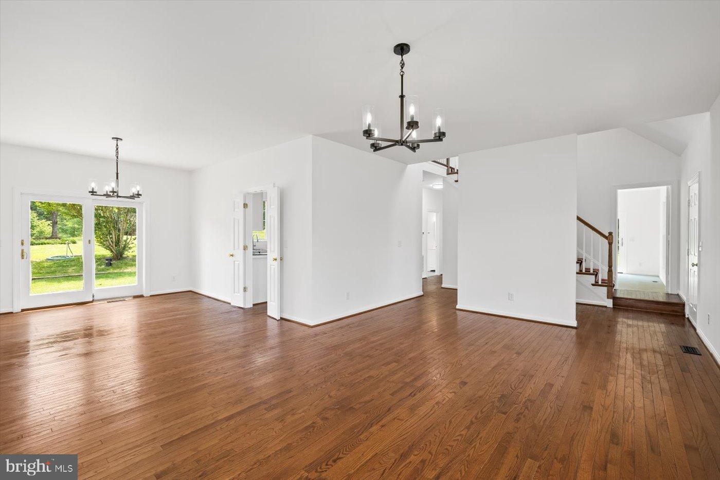274 Aaron Mountain Road Castleton, VA 22716 - Photo 5 of 76 Spacious, sunlit room with elegant charm.