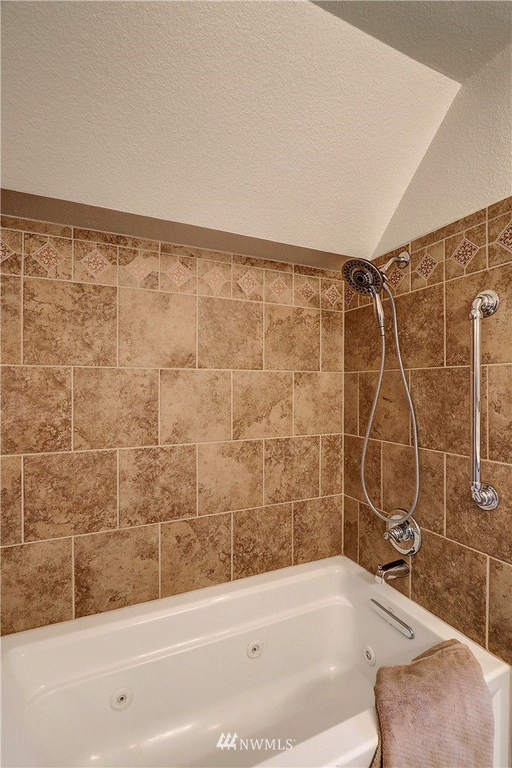 23327 22nd Drive Southeast Bothell, WA 98021 - Photo 22 of 25 Gallery Image 22